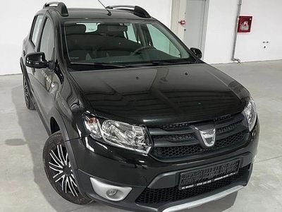 Second-hand Dacia Sandero Stepway 90 CP (66 kW) 2016 Culoarenegru