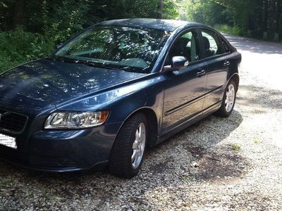 second-hand Volvo S40 face-lift Momentum cu optiuni adaugate,