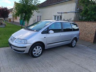 second-hand VW Sharan an 2008 diesel 20 tdi klimatronic 7 locuri