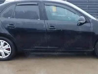 Second-hand VW Jetta 102 CP (75 kW) 2006 Berlinǎ