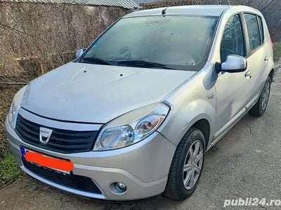 Second-hand Dacia Sandero 75 CP (55 kW) 2009 Hatchback