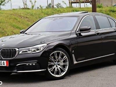 Second-hand BMW 740 iPerformance 326 CP (239 kW) 2017 Culoarenegru Berlinǎ