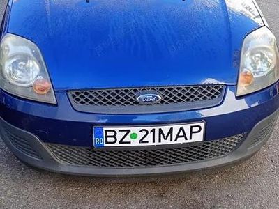 Second-hand Ford Fiesta 80 CP (58 kW) 2006 Albastru Hatchback