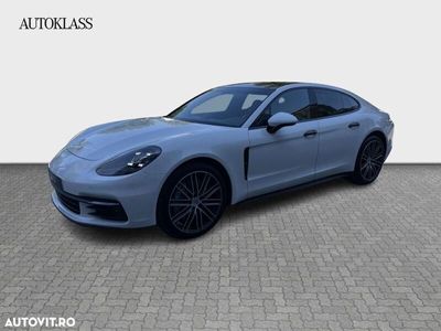 Porsche Panamera 4