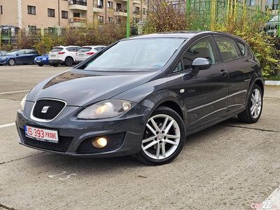 Gri Utilizat 2011 Seat Leon Hatchback | 4.990 EUR (Puțin scump)
