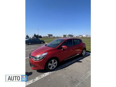 Second-hand Renault Clio IV 90 CP (66 kW) 2015 Rosu Hatchback