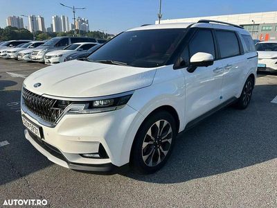 Culoarealb Utilizat 2020 Kia Carnival Monovolum | 34.498 EUR (Puțin scump)