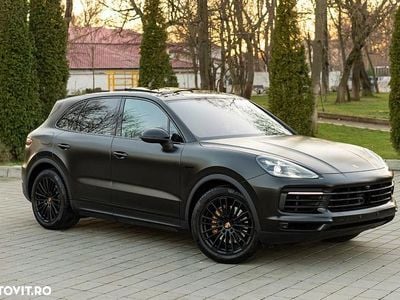 Second-hand Porsche Cayenne 462 CP (339 kW) 2021 Culoarenegru SUV