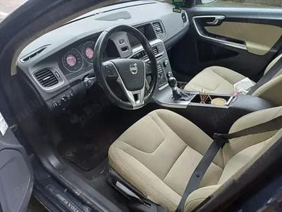 Utilizat 2013 Volvo S60 Berlinǎ | 6.600 EUR