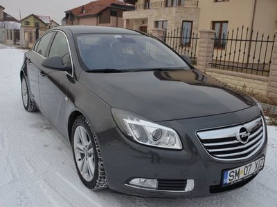 Second-hand Opel Insignia 163 CP (119 kW) 2012 Negru Berlinǎ