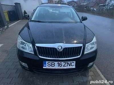 Negru Utilizat 2010 Skoda Octavia Break | 4.950 EUR (Puțin scump)