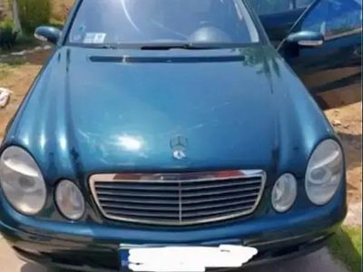 Mercedes E220