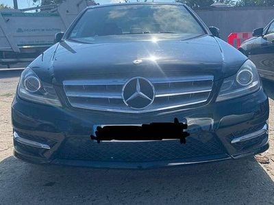 Culoarenegru Utilizat 2012 Mercedes C220 Berlinǎ | 8.500 EUR (Preț bun)