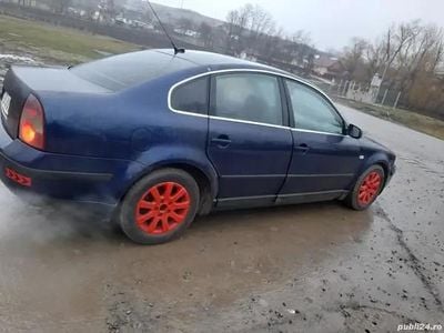 Utilizat 2005 VW Passat Berlinǎ | 700 EUR (Super Preț)