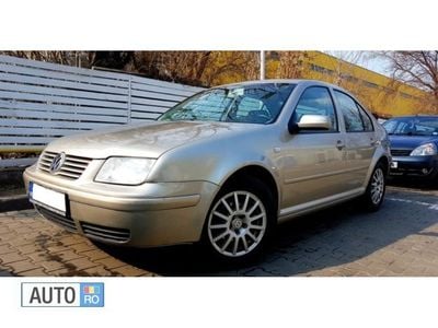 Second-hand VW Bora 100 CP (73 kW) 2004 Auriu Berlinǎ