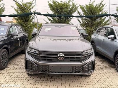 Gri Nouă 2025 VW Touareg R-line SUV | 73.900 EUR (Preț bun)