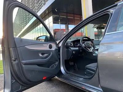 Mercedes E200
