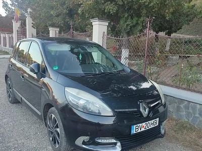 Negru Utilizat 2014 Renault Scénic III Monovolum | 5.100 EUR (Preț OK)