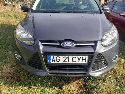Culoaregri Utilizat 2014 Ford Focus SYNC Edition Hatchback | 5.700 EUR (Puțin scump)
