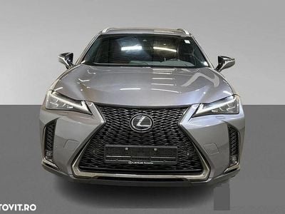 Lexus UX 250h