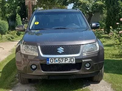 Second-hand Suzuki Grand Vitara 169 CP (124 kW) 2012 Gri SUV