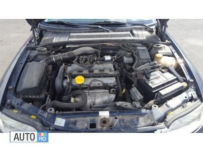 Second-hand Opel Vectra 121 CP (88 kW) 2001 Albastru Berlinǎ