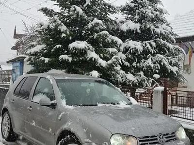 Second-hand VW Golf IV 105 CP (77 kW) 2005 Hatchback