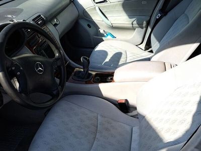 Mercedes C200