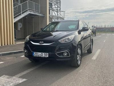 Culoarenegru Utilizat 2015 Hyundai ix35 GLS SUV | 8.950 EUR (Preț bun)