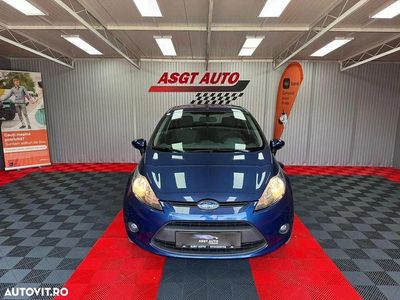 Second-hand Ford Fiesta 82 CP (60 kW) 2009 Albastru Hatchback