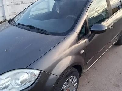 Second-hand Fiat Linea 76 CP (55 kW) 2007 Berlinǎ