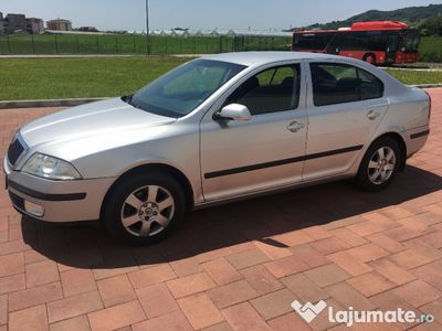Argintiu Utilizat 2007 Skoda Octavia Berlinǎ | 4.800 EUR (Scump)