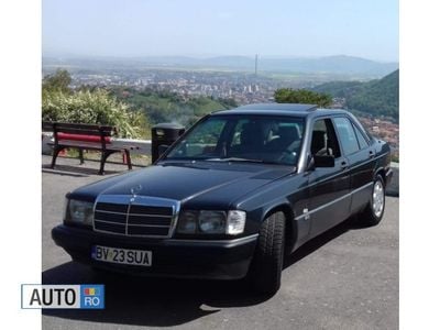 Second-hand Mercedes 190 75 CP (55 kW) 1989 Negru Berlinǎ