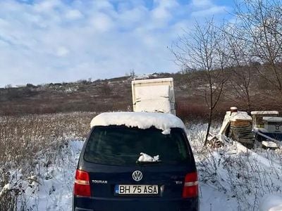 Second-hand VW Touran 100 CP (73 kW) 2004 Monovolum