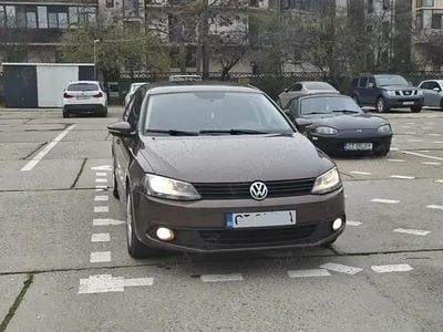 Maro Utilizat 2011 VW Jetta Berlinǎ | 5.700 EUR (Preț OK)