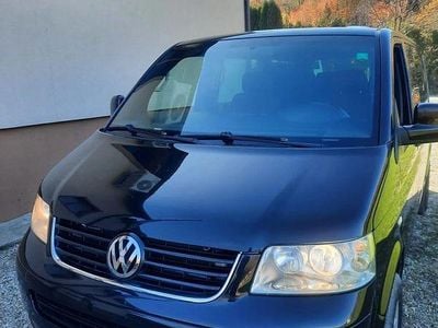 Culoarenegru Utilizat 2006 VW Caravelle Monovolum | 8.450 EUR (Scump)
