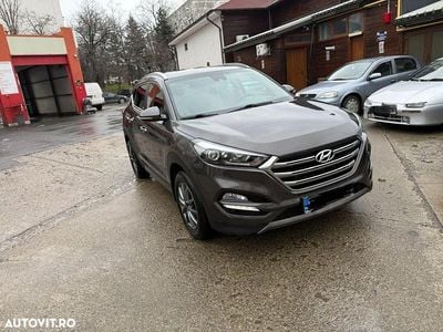 Second-hand Hyundai Tucson 177 CP (130 kW) 2016 Culoaremaro SUV