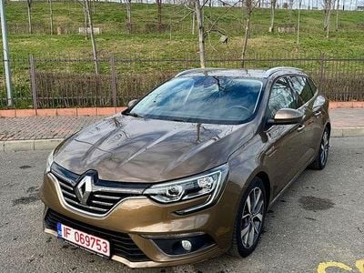 Second-hand Renault Mégane GrandTour Bose Edition 132 CP (97 kW) 2017 Culoaremaro Break