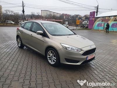 Culoaregri Second-hand 2017 Ford Focus Cool & Connect Hatchback | 6.750 EUR (Preț bun)