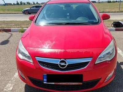 Culoarerosu Utilizat 2010 Opel Astra Enjoy Hatchback | 3.700 EUR (Preț OK)