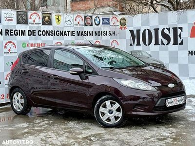 Culoarenegru Utilizat 2010 Ford Fiesta Trend Hatchback | 2.990 EUR (Preț OK)