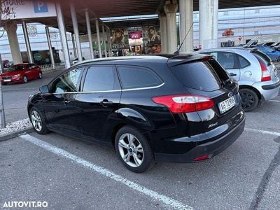 Culoarenegru Utilizat 2012 Ford Focus Break | 5.500 EUR (Scump)