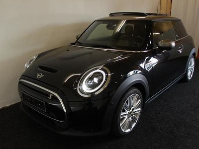 Second-hand 2023 Mini Cooper SE Hatchback | 24.882 EUR (Preț OK)