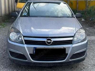 Second-hand 2004 Opel Astra Hatchback | 1.000 EUR (Preț bun)