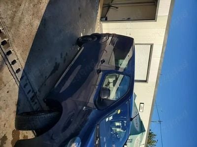 Albastru Utilizat 2018 Peugeot Expert Van | 9.900 EUR (Scump)