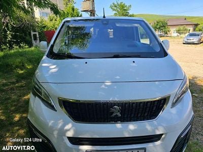 Culoarealb Utilizat 2018 Peugeot Traveller Premium Monovolum | 16.500 EUR