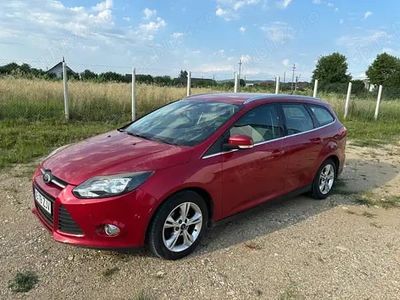 Rosu Second-hand 2013 Ford Focus Break | 4.900 EUR (Scump)