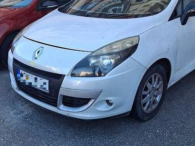 Second-hand Renault Scénic III Dynamique 110 CP (80 kW) 2011 Culoarealb Monovolum