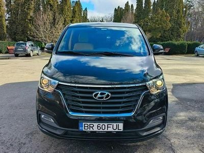 Second-hand Hyundai H-1 Premium 170 CP (125 kW) 2019 Culoarenegru Monovolum