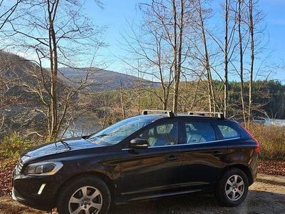 Culoarenegru Second-hand 2014 Volvo XC60 Momentum SUV | 11.800 EUR (Preț OK)